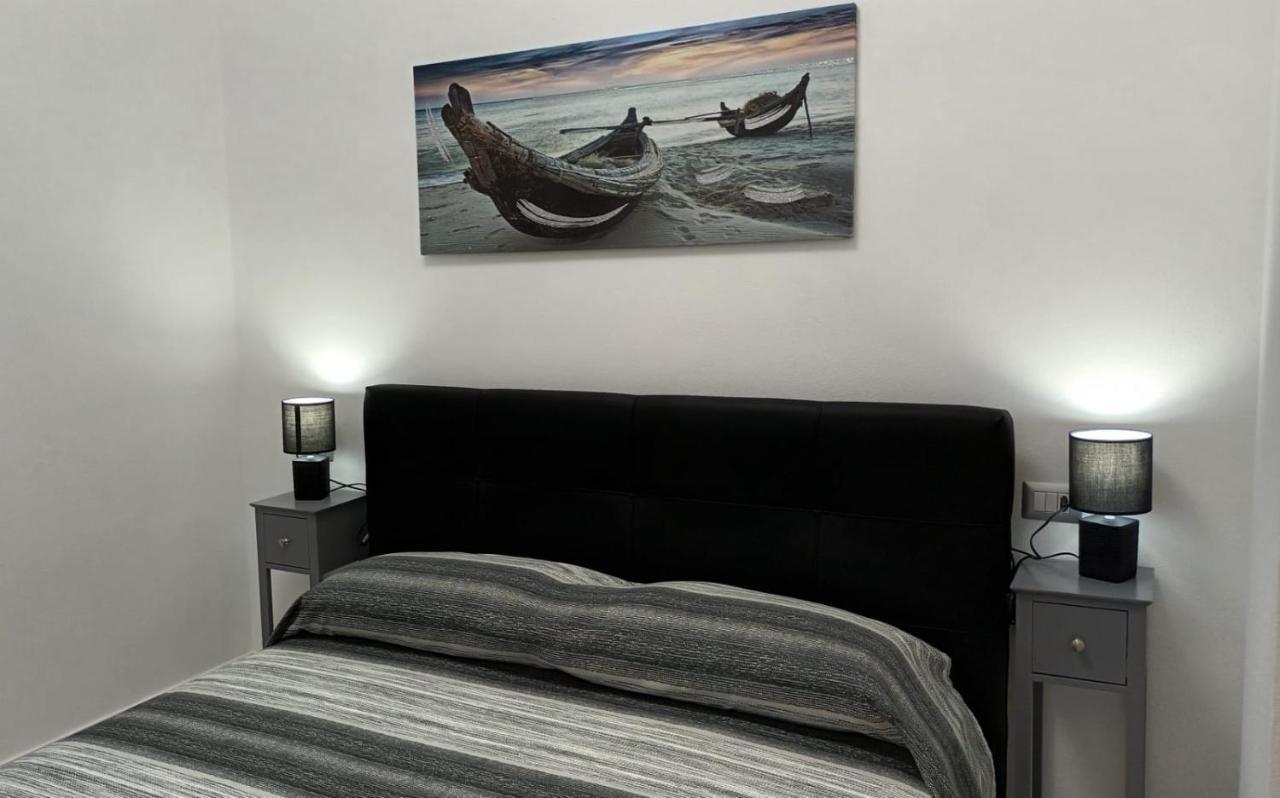 La Laguna Rooms SantʼAntìoco Екстериор снимка