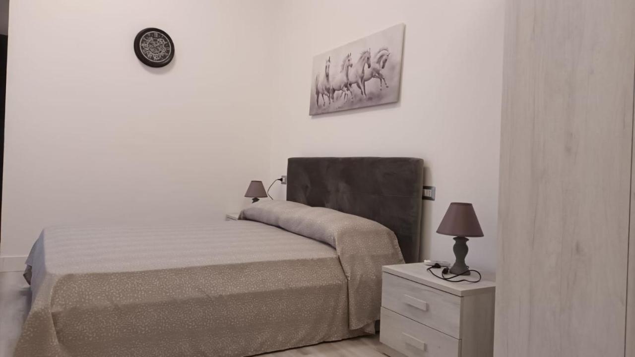 La Laguna Rooms SantʼAntìoco Екстериор снимка